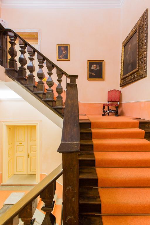 Single Room,112760151:JPEG